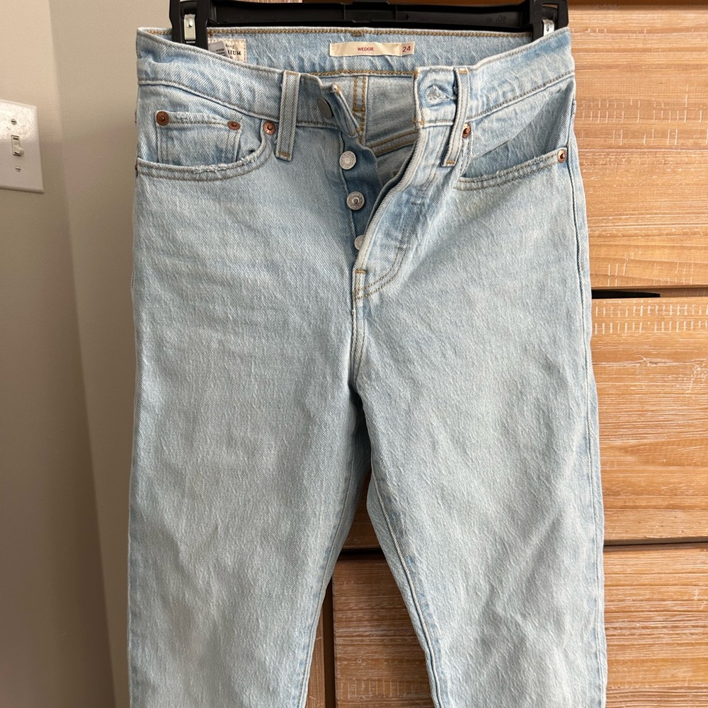 Levi jeans
